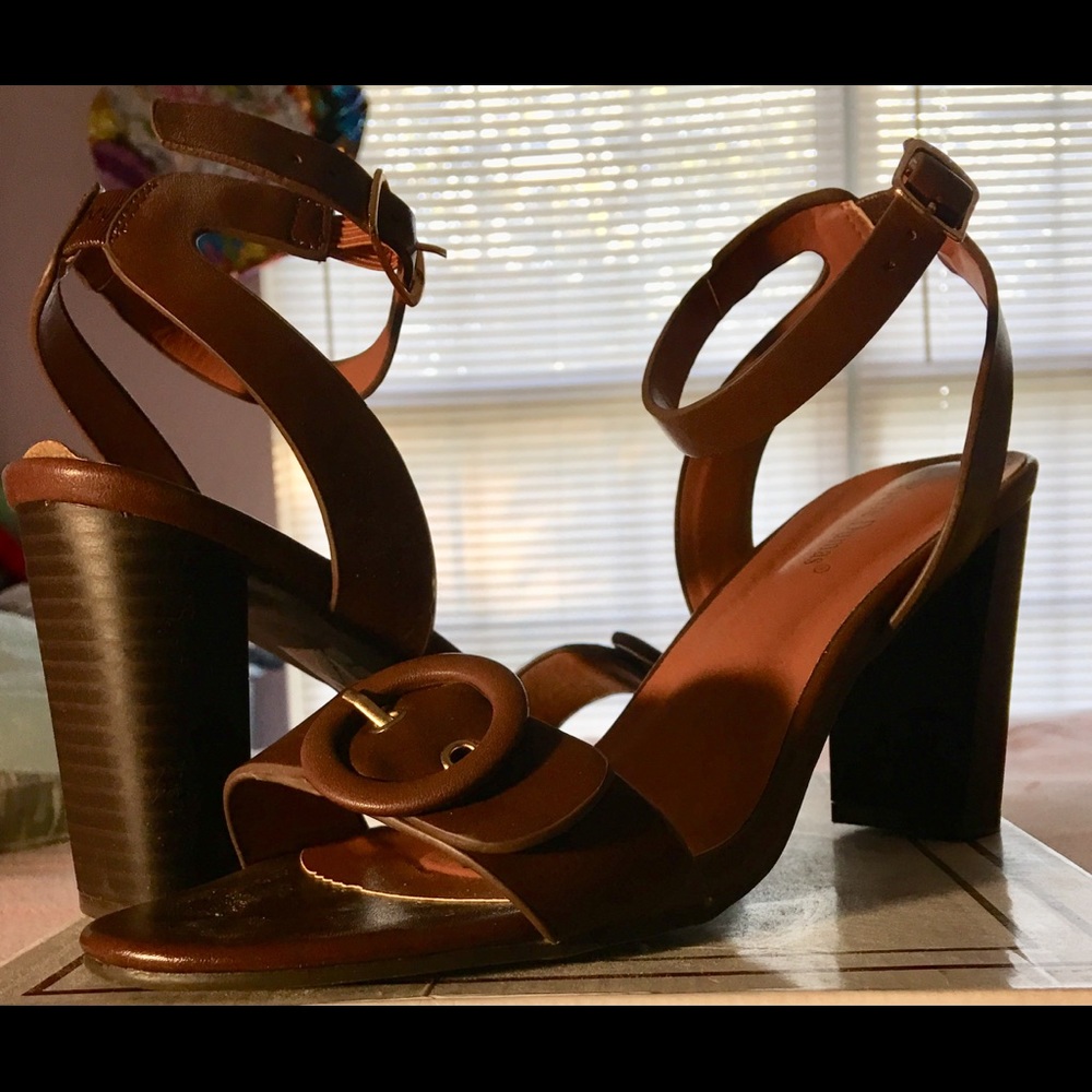 Pierre Dumas sandals
